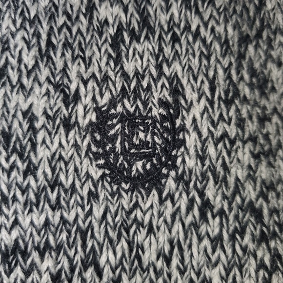 Boys size 7 sweater. Wore once. Chaps - Picture 3 of 3